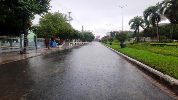 Quảng Nam: Mưa trắng trời, nhiều tuyến đường ở TP.Tam Kỳ biến thành sông Quảng Nam: Mưa trắng trời, nhiều tuyến đường ở TP.Tam Kỳ biến thành sông