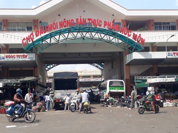 TP. HCM: Báo động ô nhiễm từ rác thải tại Chợ đầu mối Hóc Môn