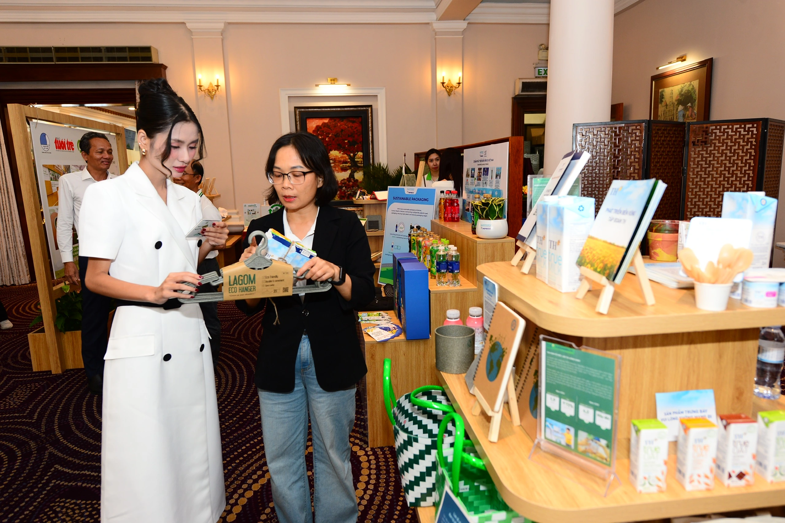 Thúc đẩy tiêu dùng xanh, vì một Việt Nam bền vững Thúc đẩy tiêu dùng xanh, vì một Việt Nam bền vững