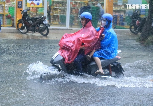 Tin tức thời tiết hôm nay 20.5.2024: Mưa giông diện rộng trên cả nước