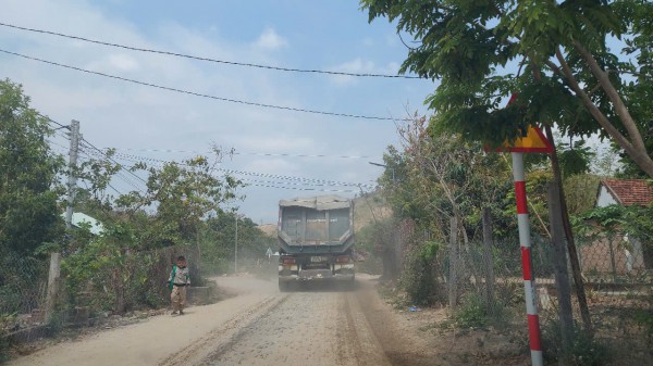 Xử lý Công ty CP Sinh Lợi Kon Tum vi phạm khai thác cát gây ô nhiễm Xử lý Công ty CP Sinh Lợi Kon Tum vi phạm khai thác cát gây ô nhiễm