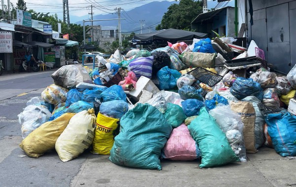 Đà Nẵng: Nhà máy ngừng tiếp nhận, nhiều nơi Đà Nẵng: Nhà máy ngừng tiếp nhận, nhiều nơi