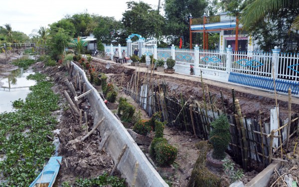Để hạn mặn không còn là nỗi ám ảnh của miền Tây Để hạn mặn không còn là nỗi ám ảnh của miền Tây