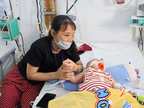 8 ca tay chân miệng tử vong, Thứ trưởng Bộ Y tế vào TP.HCM ngăn 