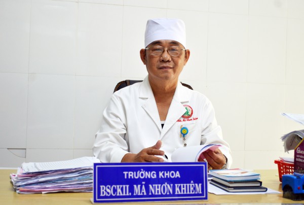 Bác sĩ giữ sự sống tuyến cuối suốt 31 năm