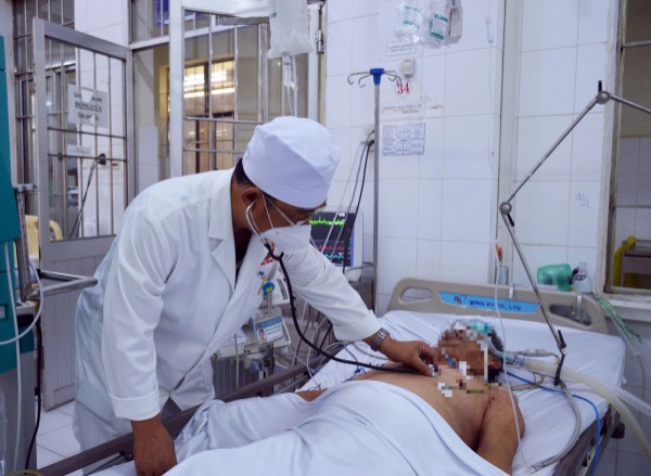 Bác sĩ giữ sự sống tuyến cuối suốt 31 năm