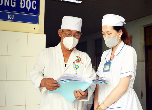 Bác sĩ giữ sự sống tuyến cuối suốt 31 năm