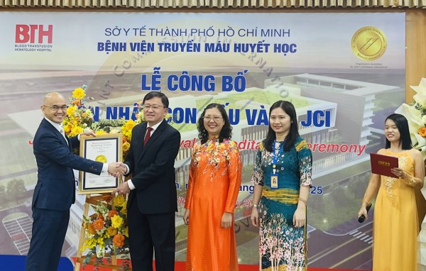Bệnh viện công lập đầu tiên của Việt Nam đạt tiêu chuẩn chất lượng JCI của Mỹ Bệnh viện công lập đầu tiên của Việt Nam đạt tiêu chuẩn chất lượng JCI của Mỹ