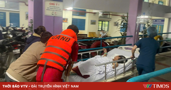 Bộ Y tế yêu cầu sẵn sàng cấp cứu nạn nhân mưa lũ từ Quảng Trị đến Quảng Ngãi Bộ Y tế yêu cầu sẵn sàng cấp cứu nạn nhân mưa lũ từ Quảng Trị đến Quảng Ngãi