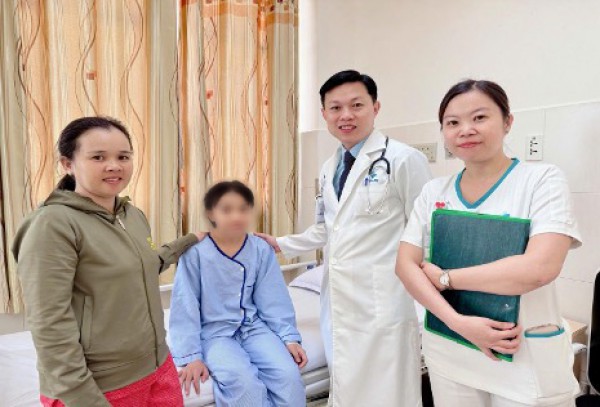 Hoàn Mỹ Cửu Long: Cứu trái tim bé gái 14 tuổi bằng phương pháp ít xâm lấn Hoàn Mỹ Cửu Long: Cứu trái tim bé gái 14 tuổi bằng phương pháp ít xâm lấn