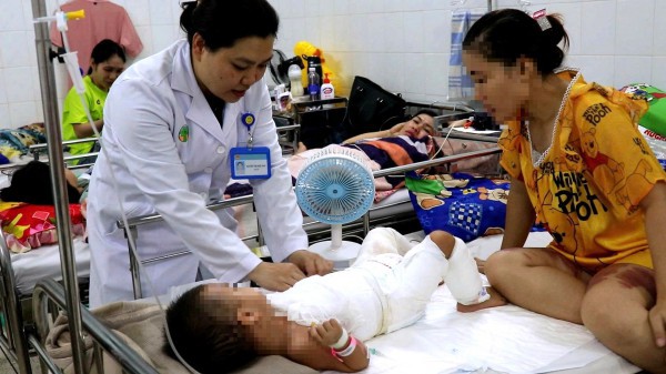 Mẹ hiến da ghép cứu con 2 tuổi bị bỏng nặng do nước sôi Mẹ hiến da ghép cứu con 2 tuổi bị bỏng nặng do nước sôi