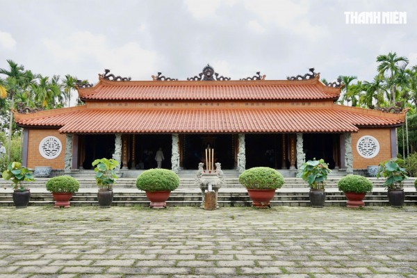 Bên trong chùa cổ gần 200 năm ở Đồng Tháp
