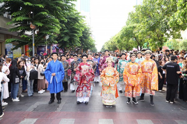 Lễ hội Áo dài: Sức hút lớn cho Du lịch TP Hồ Chí Minh