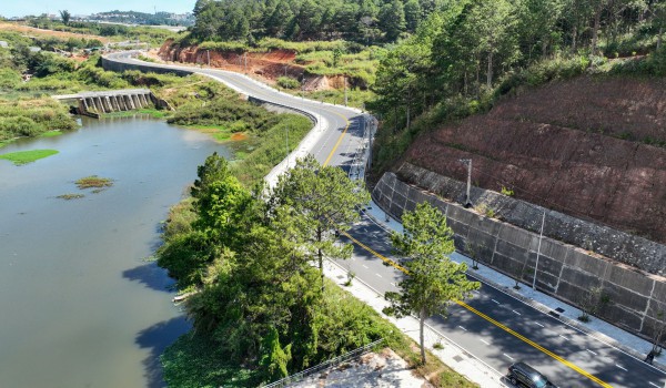 Đề xuất thêm bến thuyền, sân bay trực thăng để du lịch hồ Tuyền Lâm 