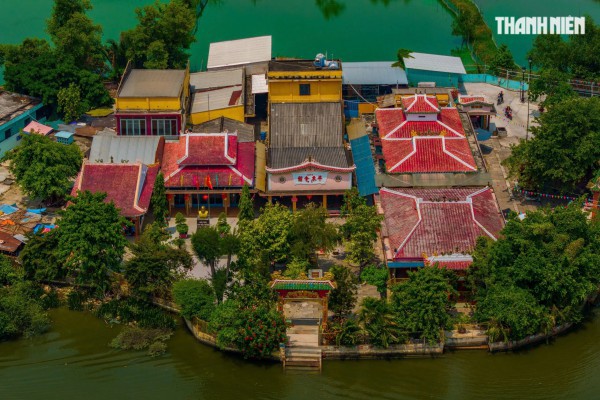 Đình cổ hơn 150 năm 