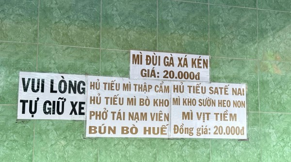 Quán bún bò 10.000 đồng, quán hủ tiếu 15.000 đồng… nổi tiếng TP.HCM: Có tăng giá không?