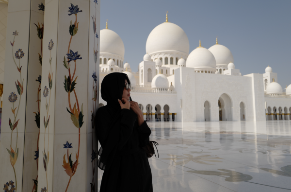 Du khách Việt ngỡ ngàng bước vào 