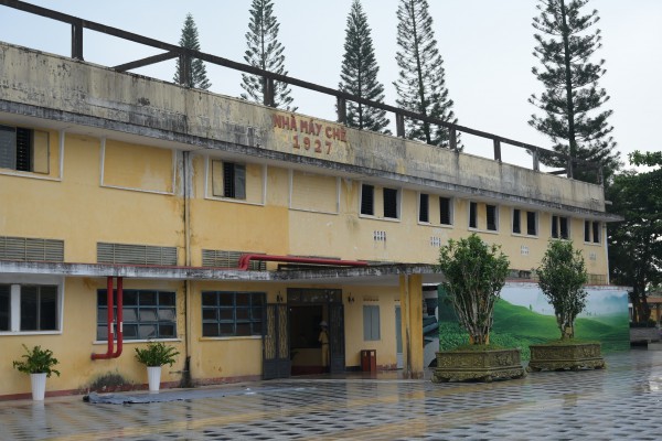 Du khách đổ về xem biểu diễn thực cảnh tại nhà máy chè cổ 1927