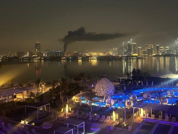 Du khách kể chuyện 