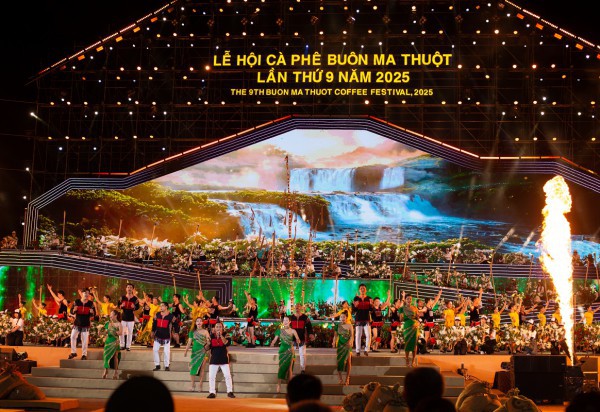 Du lịch kết nối đại ngàn với biển xanh