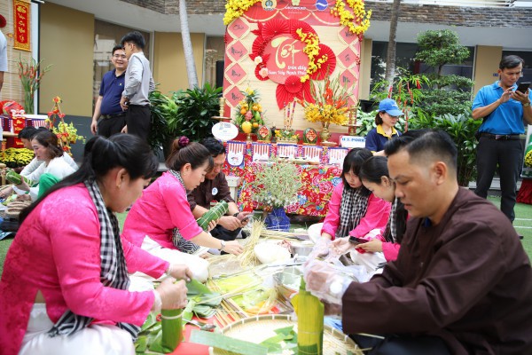 Hội thi gói bánh cổ truyền lần 7 chủ đề ‘Xuân gắn kết - Tết sẻ chia’