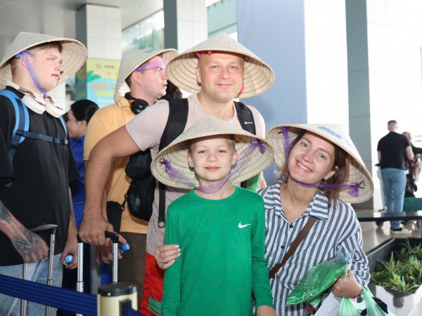 Hơn 30 chuyến bay đưa khách Nga đến Khánh Hòa mỗi tuần, du lịch khởi sắc Hơn 30 chuyến bay đưa khách Nga đến Khánh Hòa mỗi tuần, du lịch khởi sắc