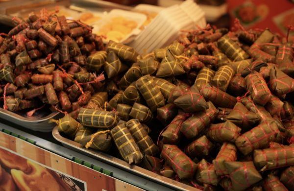 Lễ hội ẩm thực xuân ở Cần Giờ đông nghịt khách