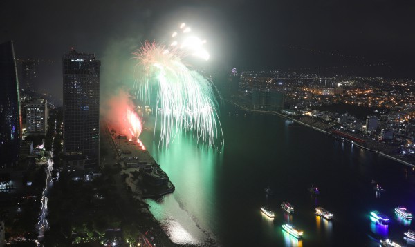 Lễ hội pháo hoa Đà Nẵng: Đại diện Việt Nam lần đầu trình làng ấn tượng