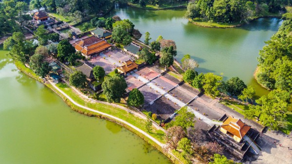 Những Những
