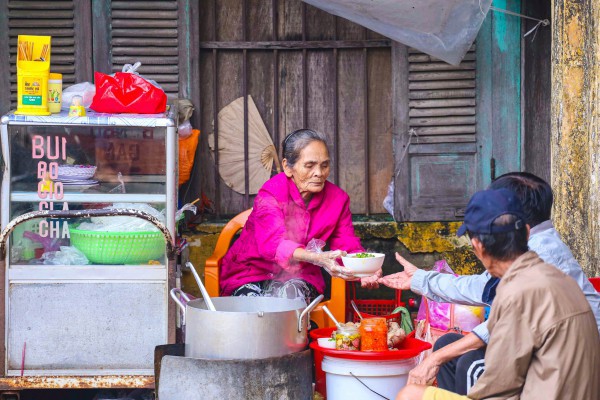 Những Những