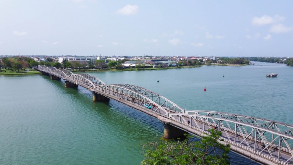 Những Những