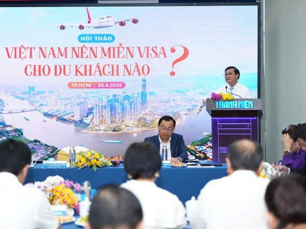Việt Nam nên miễn visa cho khách nào? Việt Nam nên miễn visa cho khách nào?