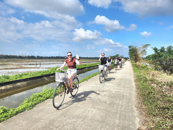 Việt Nam ngày càng thu hút khách ngoại