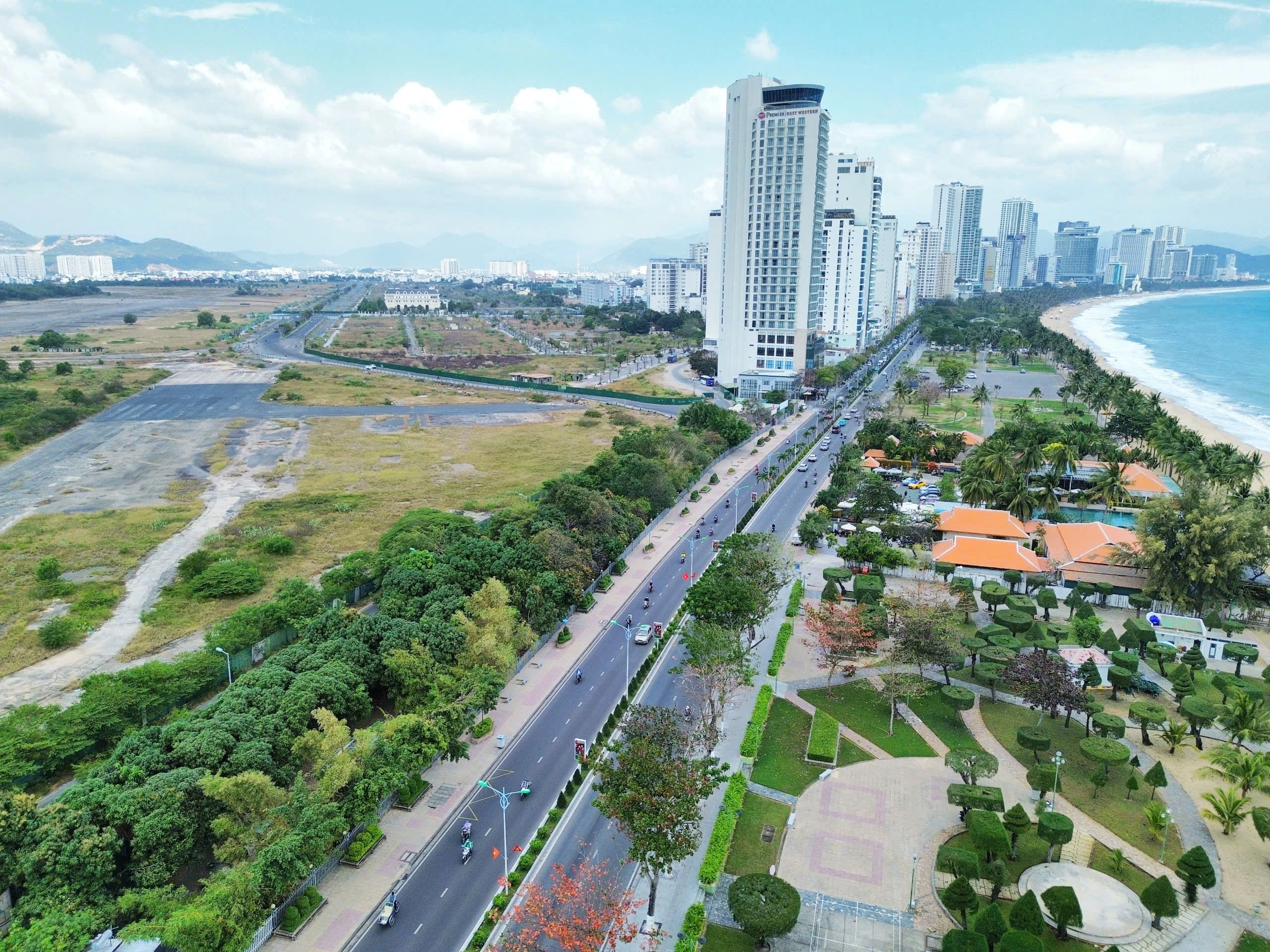 Ùn tắc giao thông tại Nha Trang Ùn tắc giao thông tại Nha Trang