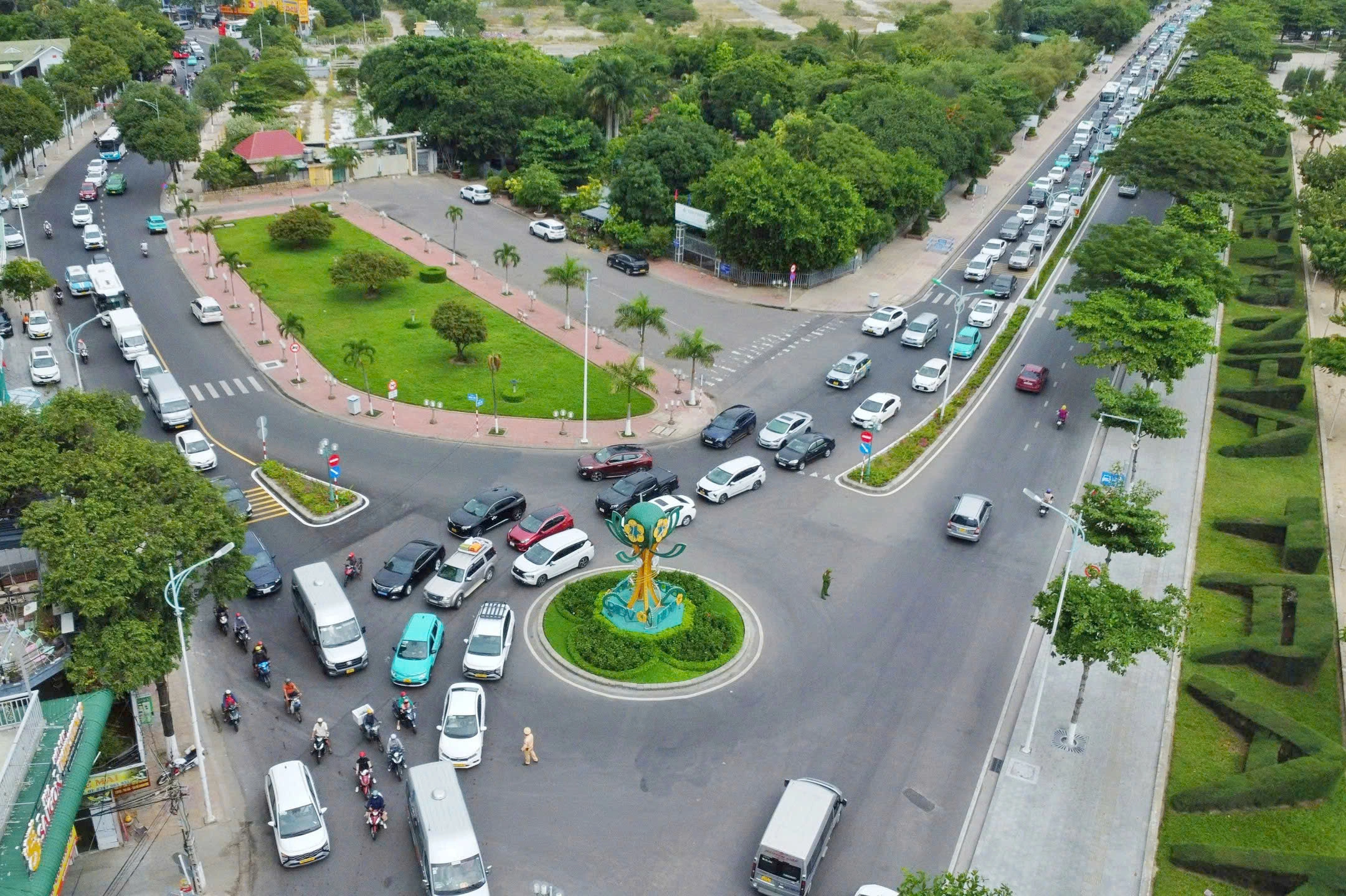 Ùn tắc giao thông tại Nha Trang Ùn tắc giao thông tại Nha Trang