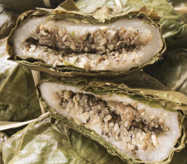 Bánh trứng kiến đang 