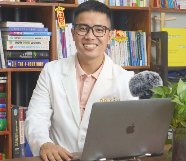 Bánh trứng kiến đang 