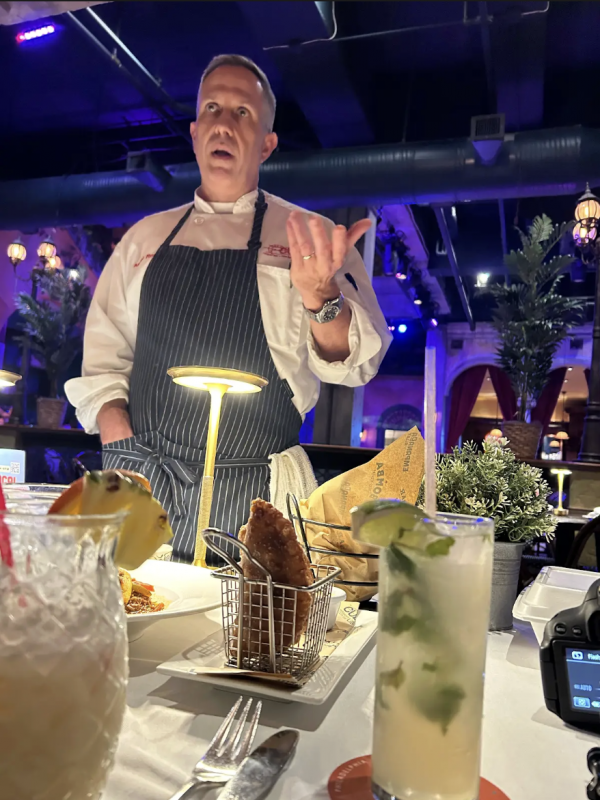 Bếp trưởng Cuba ở Mỹ: Có sự giống nhau bất ngờ giữa ẩm thực Việt Nam và Cuba