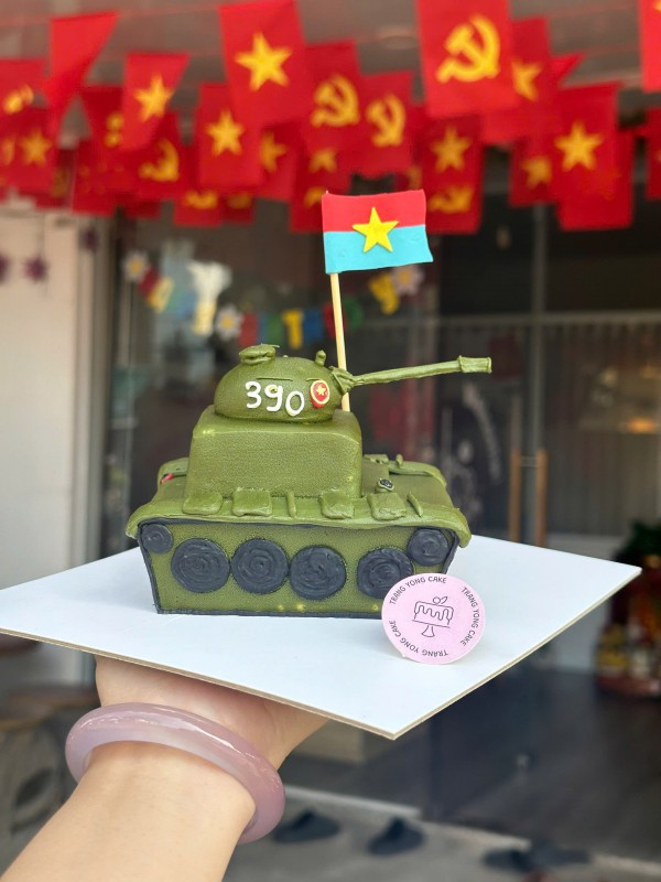 Bộ sưu tập bánh quy độc đáo dịp lễ 30.4: Cô gái kể chuyện bằng đường và bột Bộ sưu tập bánh quy độc đáo dịp lễ 30.4: Cô gái kể chuyện bằng đường và bột