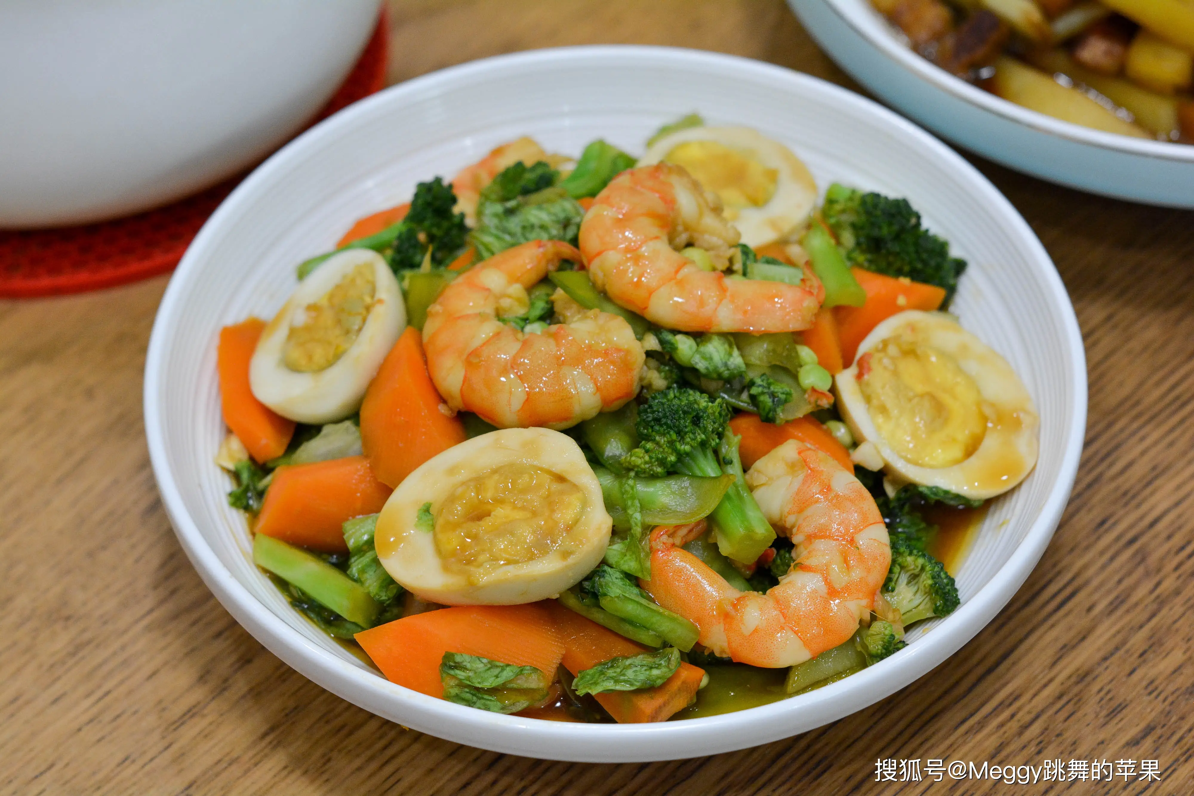 Cơm nhà 4 món ai nhìn cũng muốn nhanh chân về thưởng thức