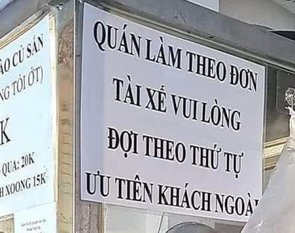 Dán bảng 