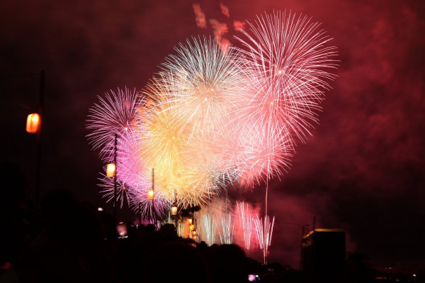 Giao thừa 2026: Trào lưu ăn 