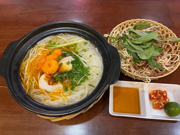 Hương vị quê hương: Về An Giang ăn bún cá