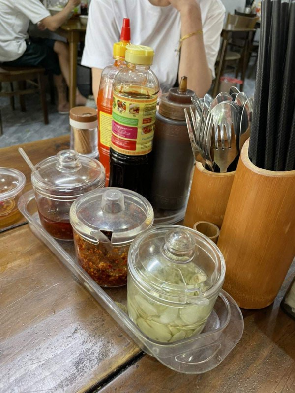 Khách Hàn lần đầu thử món này, ăn hết sạch cả bát