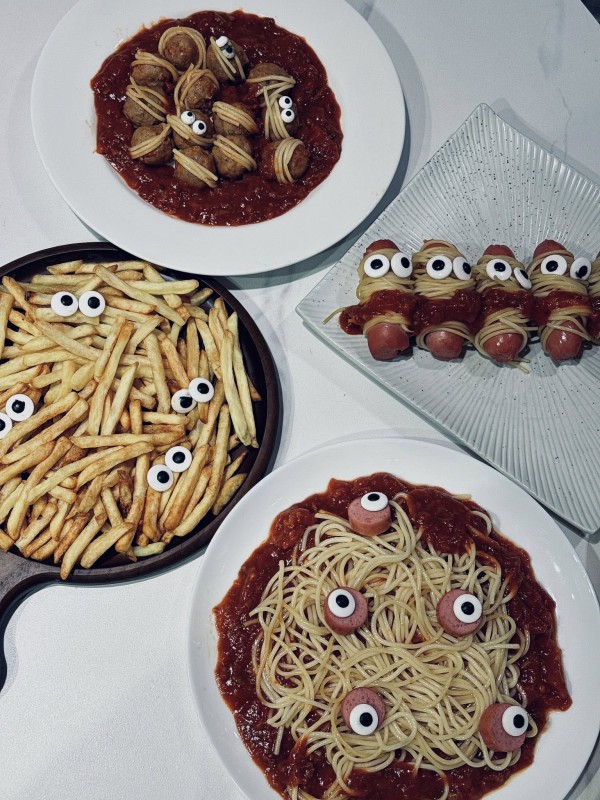 Mẹ 3 con tự làm mâm cỗ Halloween, dân mạng ngạc nhiên, khen hết lời