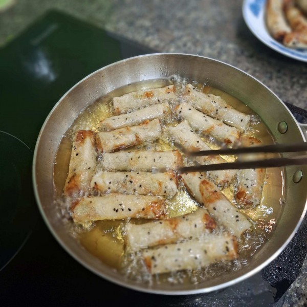 Món ngon giòn rụm từ nguyên liệu dân dã, giá cực rẻ