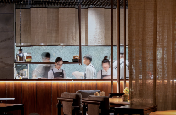 Nhà hàng ở TP.HCM được Michelin vinh danh ra mắt thực đơn mới, có gì đặc biệt?