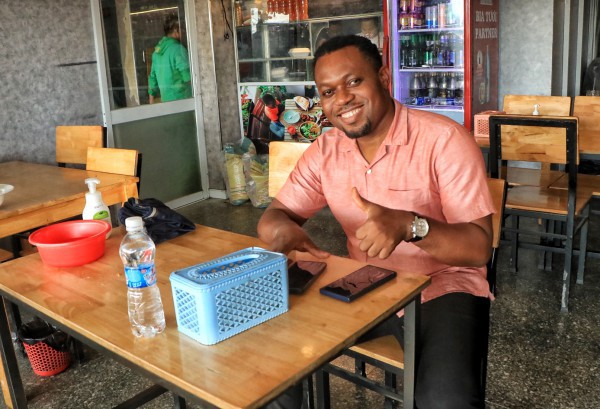 Quán ăn bán món Nigeria ở TP.HCM, khách châu Phi 