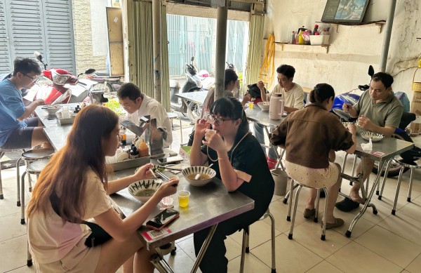 Quán ăn quê nhà ở TP.HCM 