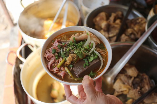 Quán bún bò Huế Quán bún bò Huế